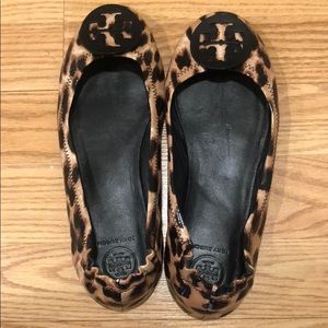 Tory Burch Reva flats in leopard patent